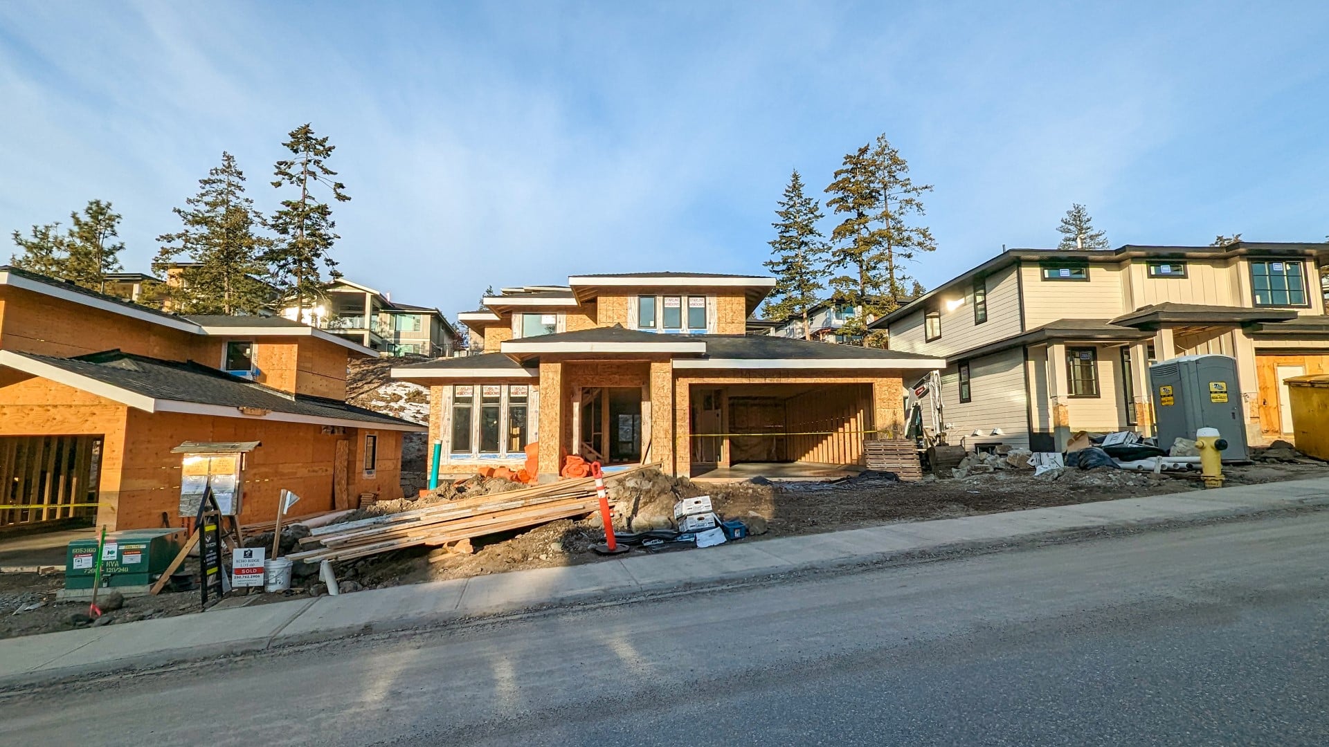 Echo Ridge Lot 60, Windows Done and Roofing On • Rykon Construction