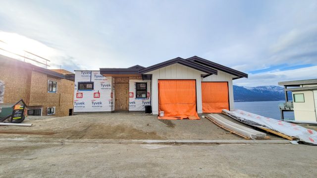 McKinley Beach Lot 3s5s, Siding Going Up