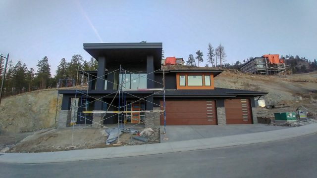 McKinley – Lot 7 Siding Finishes Getting Completed